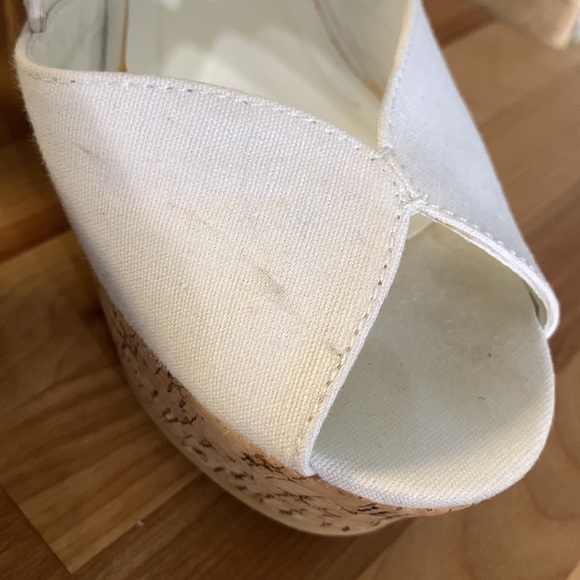 Wet Seal White Canvas Chunky Block Cork Heel Platform Sandals - Picture 13 of 13